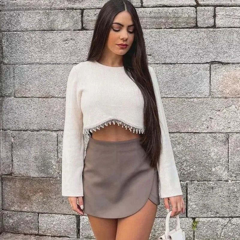 מכנסיים בגזרת חצאית
